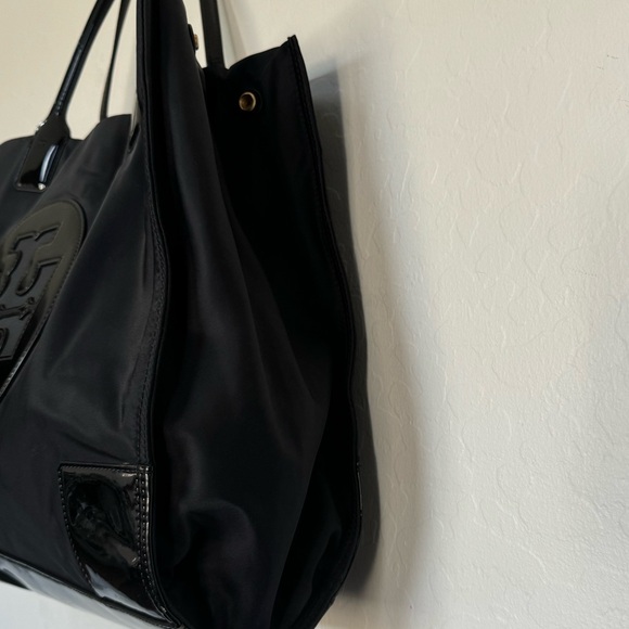 Tory Burch Ella Patent Tote large in black - Picture 5 of 15
